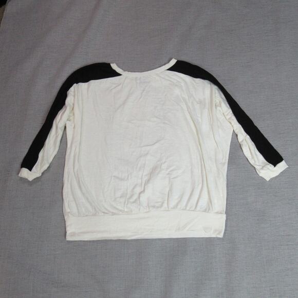 Super Soft by Torrid Top Women Size 00 Beige Black Knit Skull Pullover Goth Punk - Picture 4 of 7